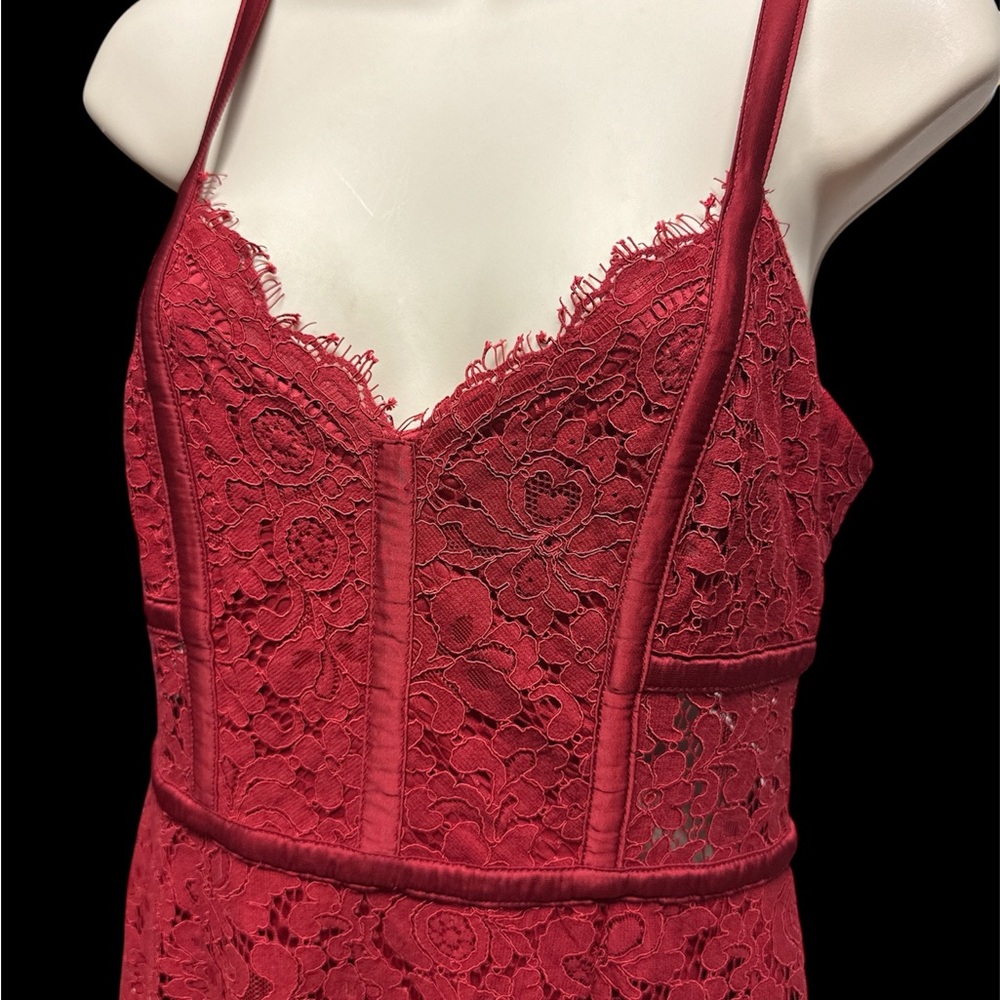 Express Women’s Red Lace Midi Dress Sleeveless Sheath Cocktail Party size 4